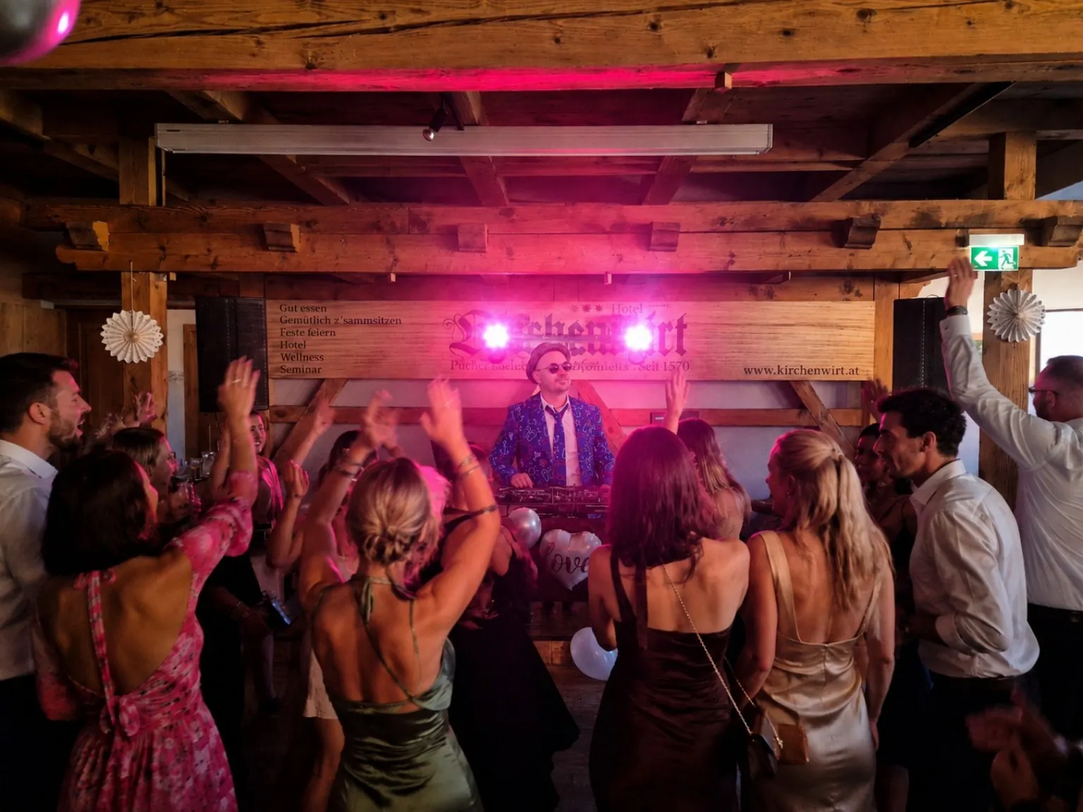 DJ Setup und Partylicht